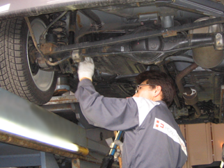 北海道運輸局指定自社整備工場で、実施する車検です。