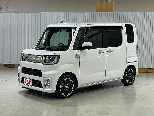 ダイハツ ウェイク width=